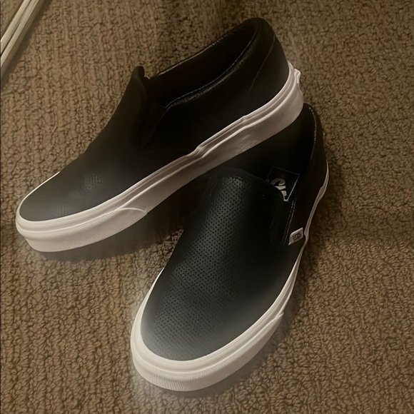 Vans CLASSIC BLACK SLIP-ON PERF LEATHER - Picture 1 of 6